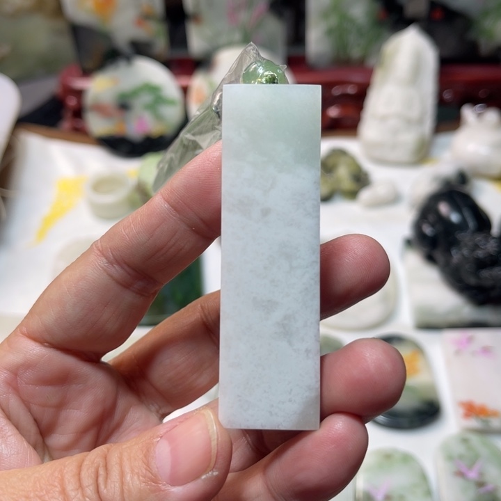 独山玉未镶嵌颈饰