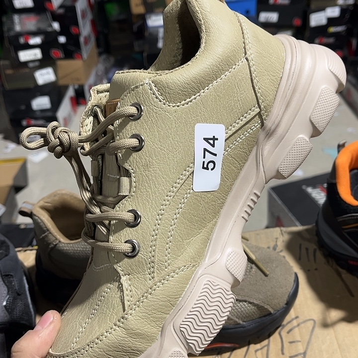 41码编号574微瑕处理 介意勿拍鞋