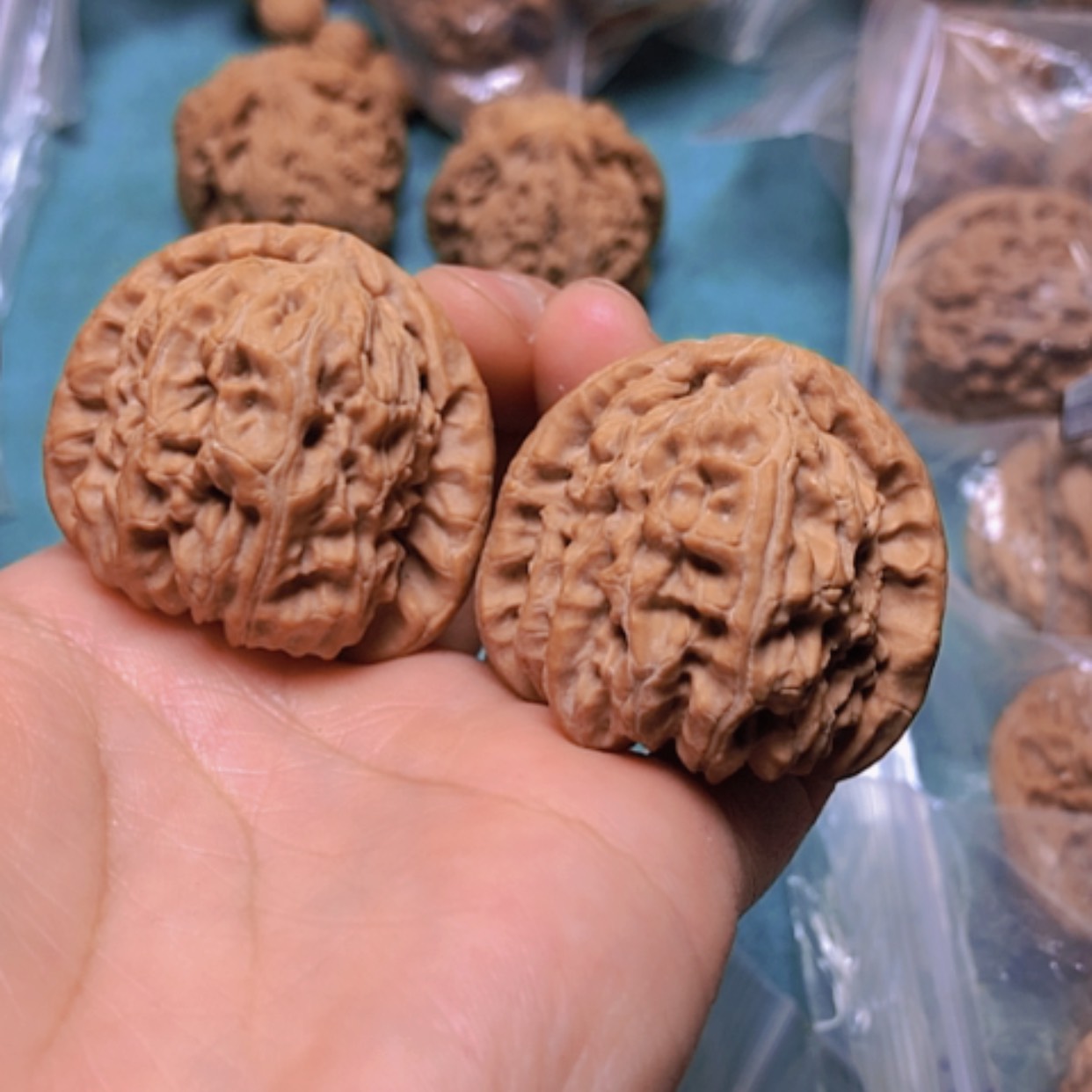 【闪购商品】核桃把件37.5白狮子修尖