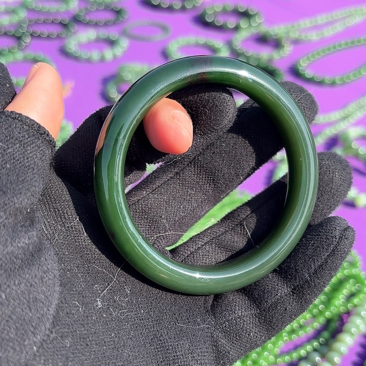 和田玉手镯未镶嵌能*波