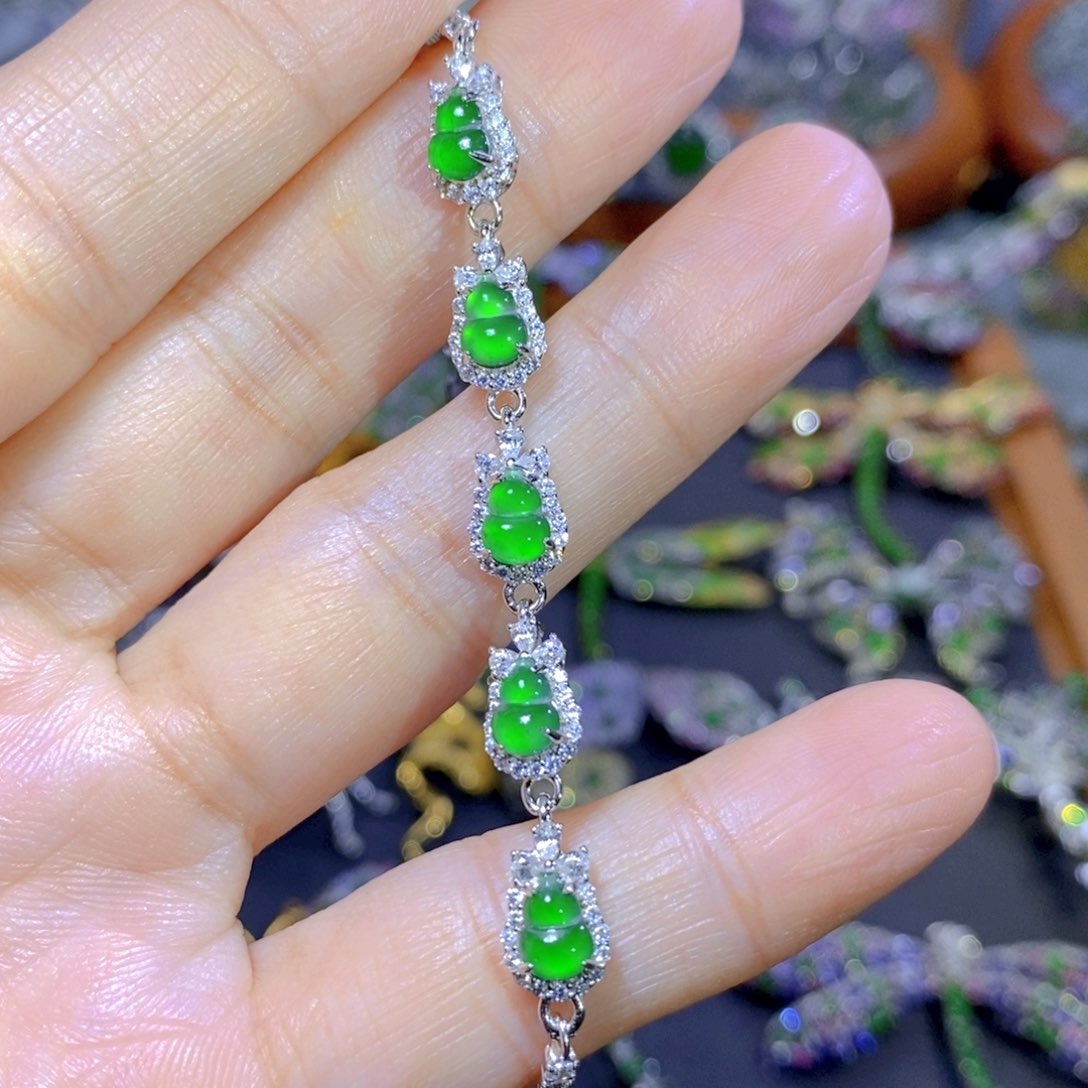 翡翠颈饰银S925镶嵌天然翡翠