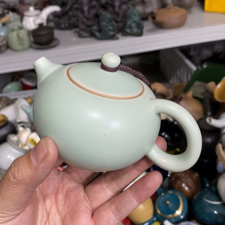 陶瓷艺术品及陶瓷壶