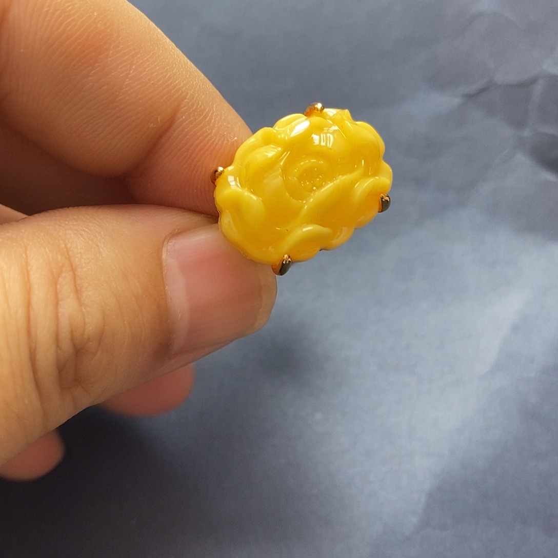 琥珀未镶嵌裸石戒指