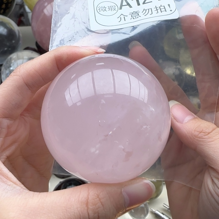 太***红未镶嵌水晶摆件a121