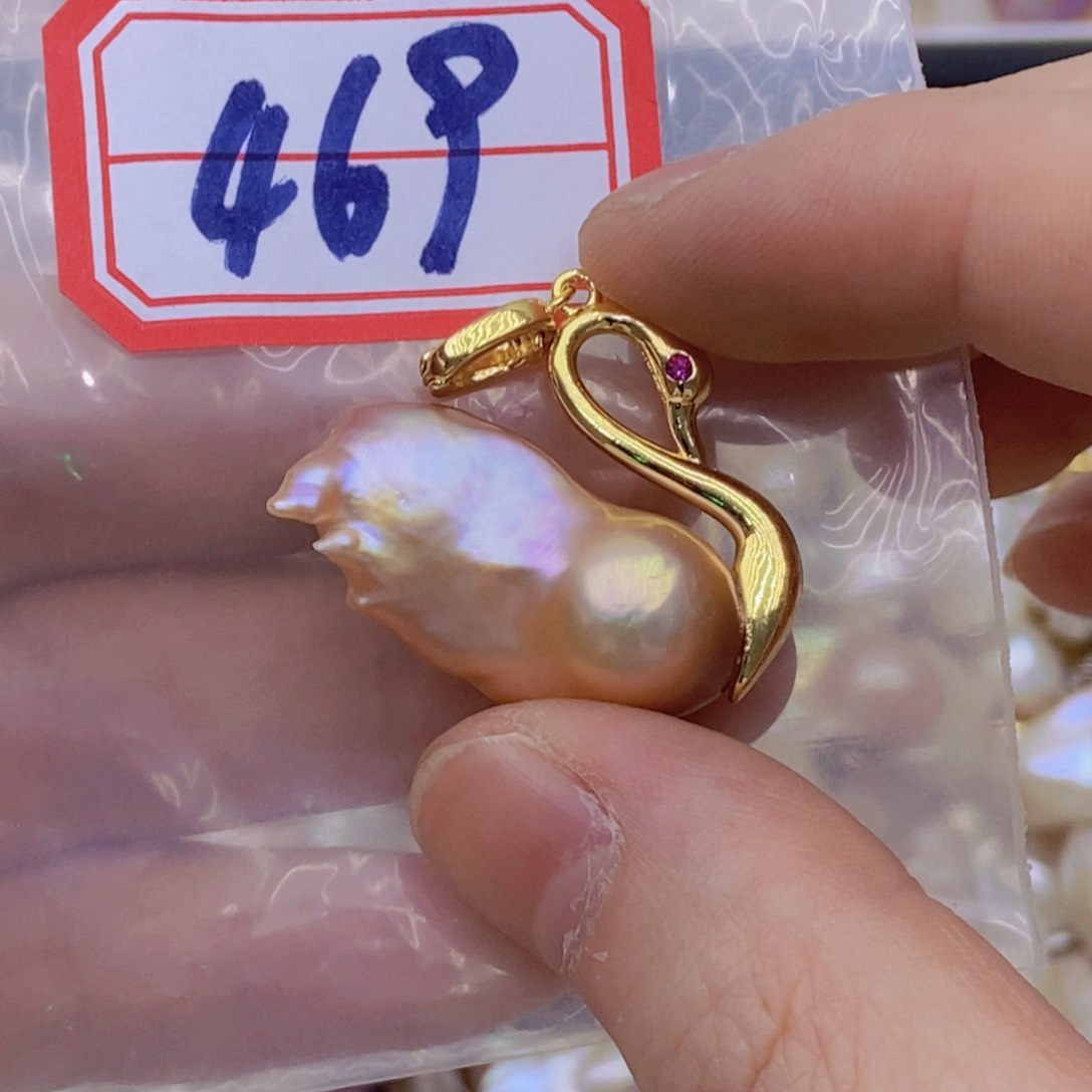 银S925镶嵌淡水珍珠吊坠