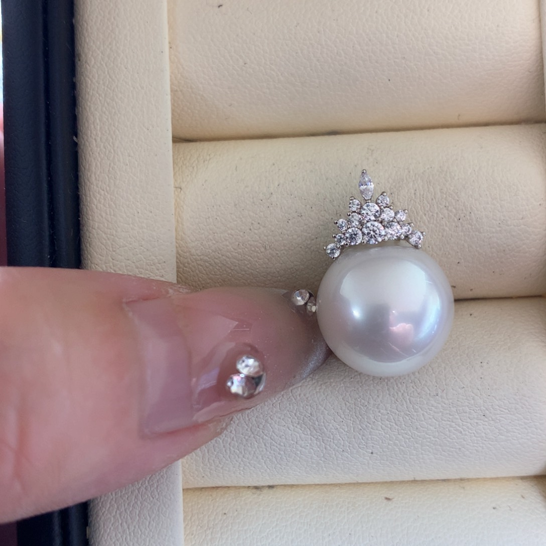 海水珍珠颈饰18K金镶嵌