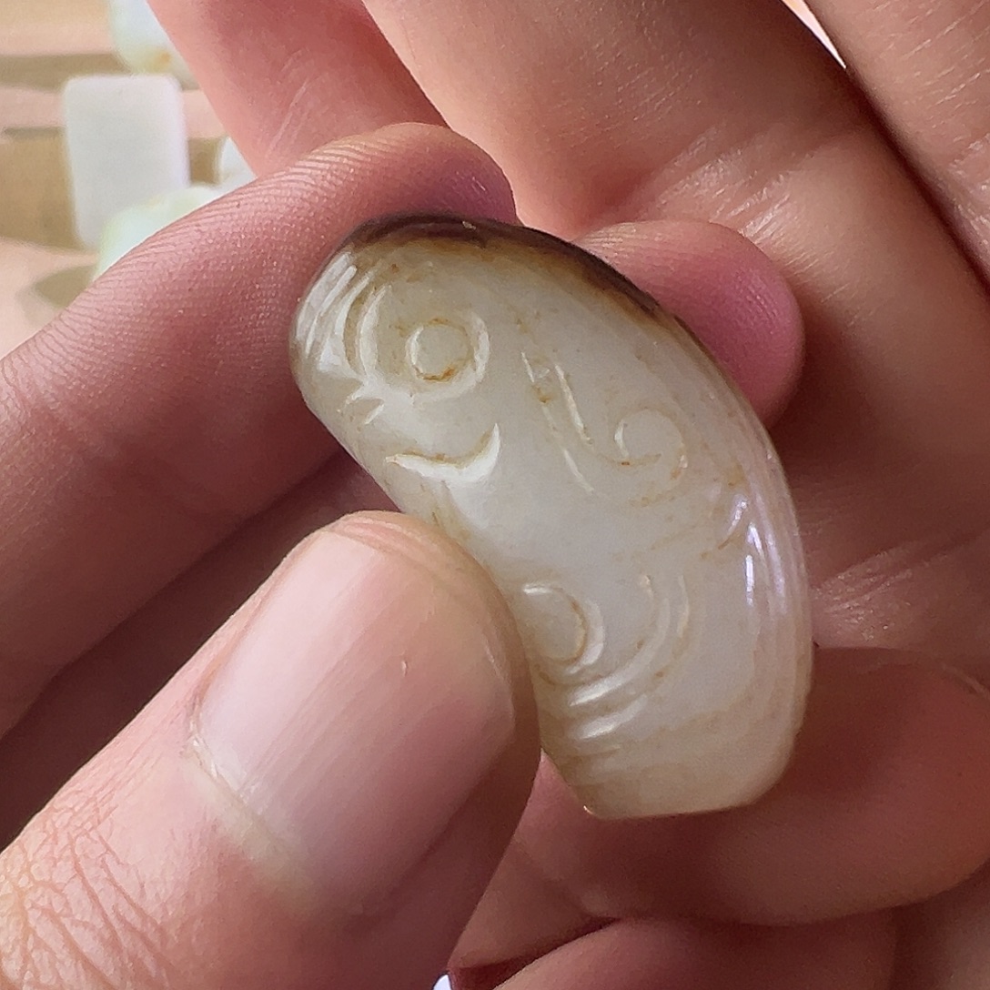 宝***山和田玉未镶嵌颈饰