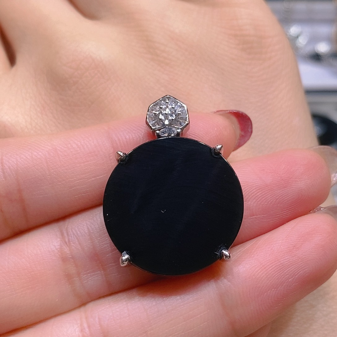 翡翠颈饰18K金镶嵌子*吊坠