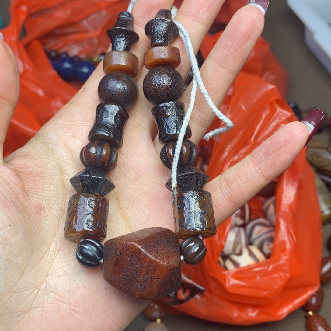 玛瑙/玉髓颈饰未镶嵌