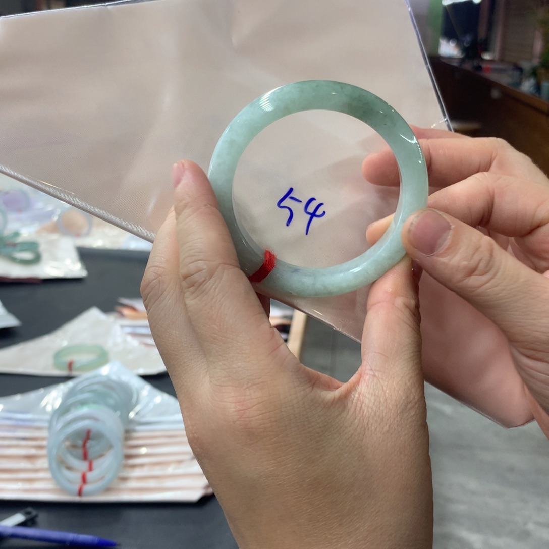 翡翠未镶嵌手镯翡翠