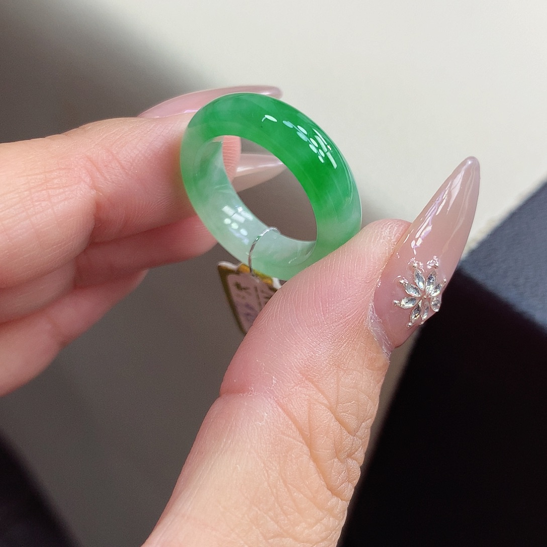 翡翠未镶嵌戒圈15号