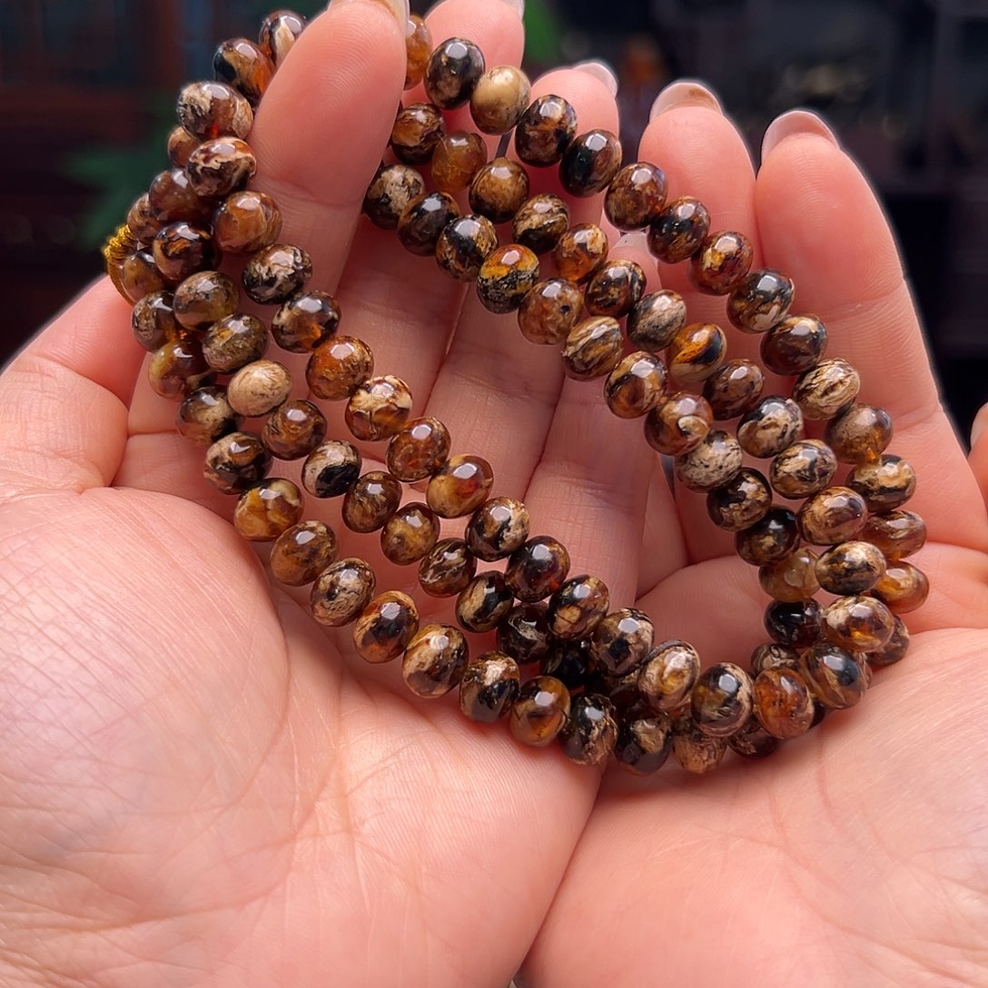 琥珀裸石未镶嵌抚顺琥珀20485。8m m