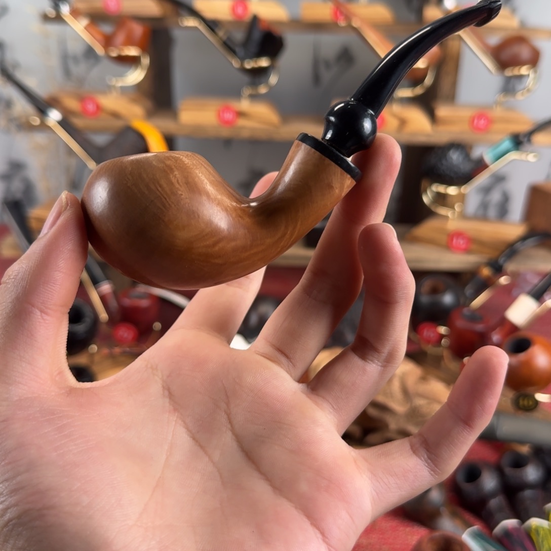 满****说意大利石楠木