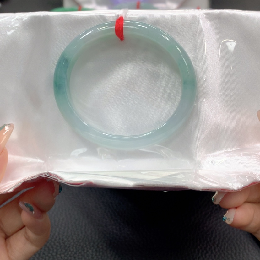 【闪购商品】翡翠手镯未镶嵌妃*翡翠