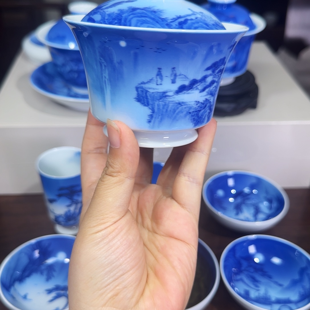 青花山水夜景盖碗