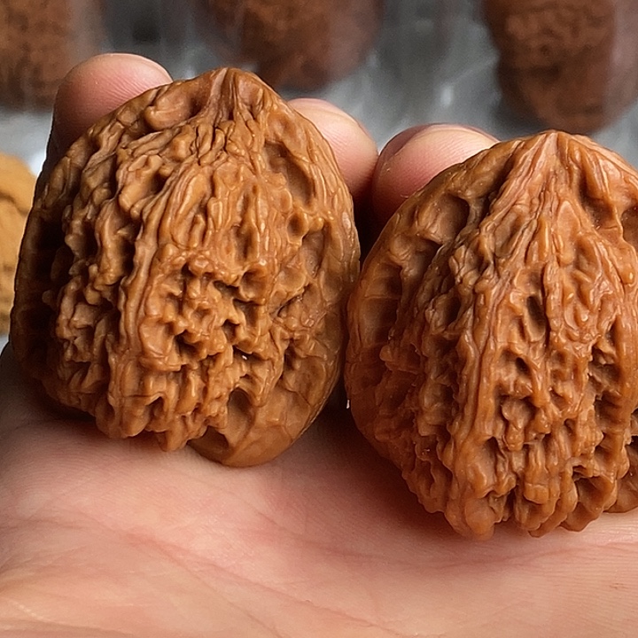 ****.文玩核桃吊坠41高炮逐鹿南将石打底