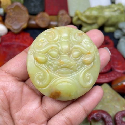 蛇纹石玉颈饰未镶嵌6