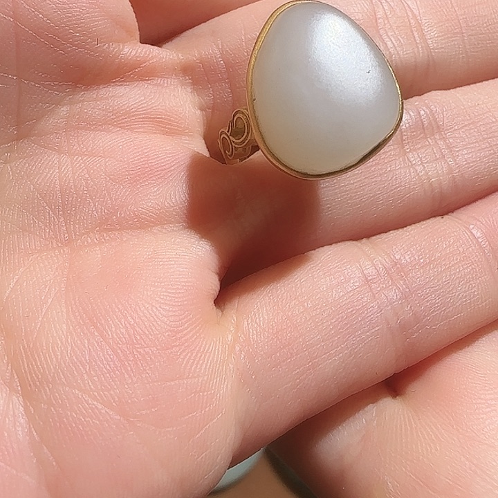 和田玉珠子18K金镶嵌仰*?