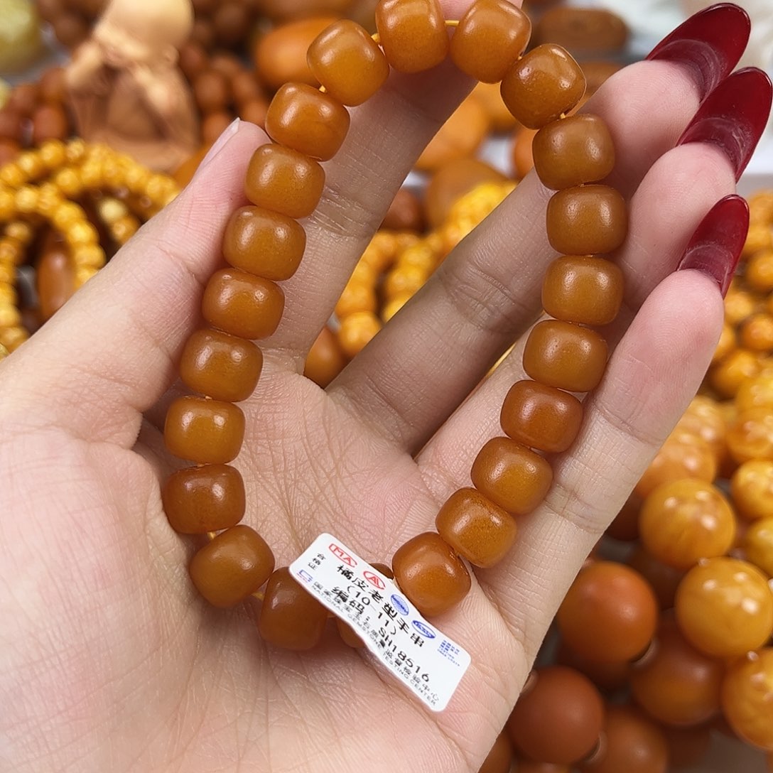 琥珀颈饰未镶嵌蜜蜡