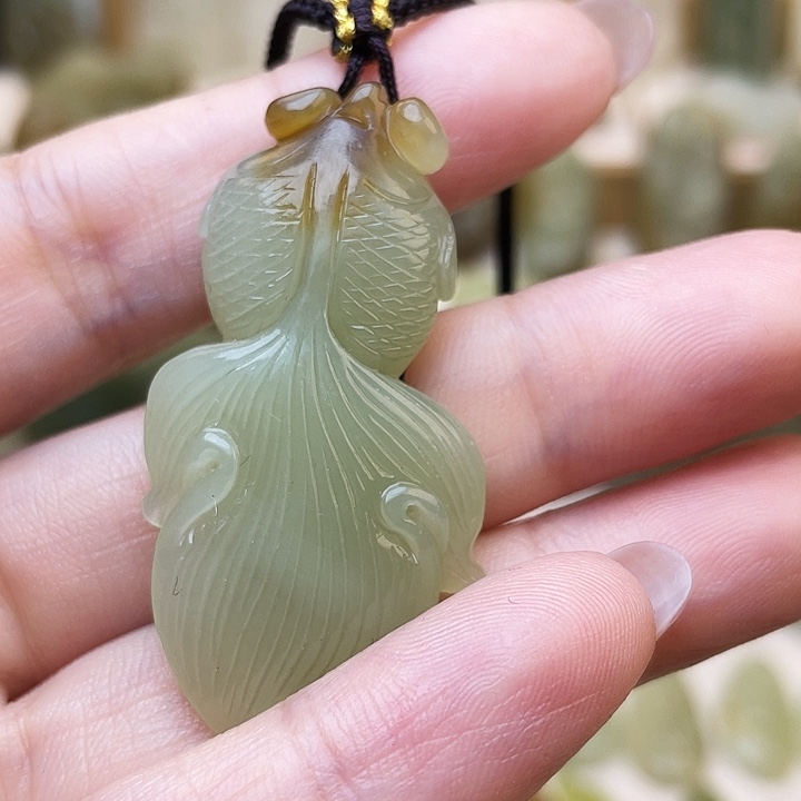 自***渡颈饰未镶嵌和田玉