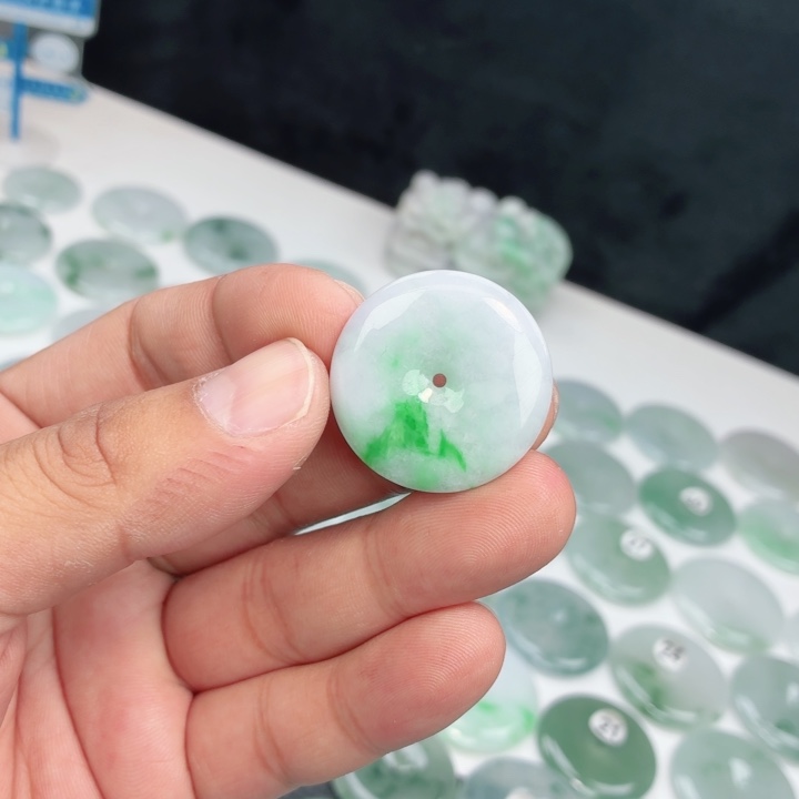 翡翠未镶嵌颈饰缅甸天然A货翡翠29.2-5.5