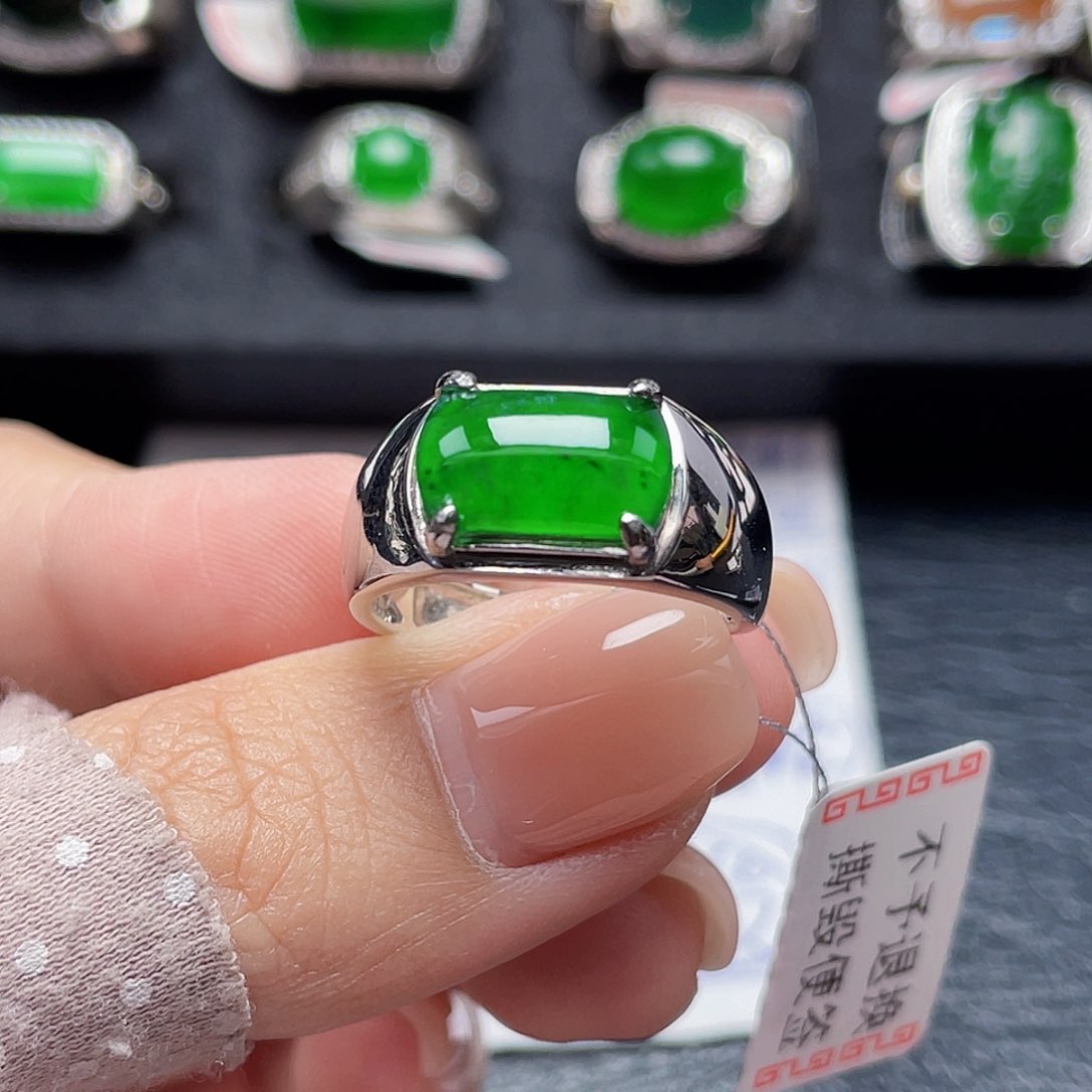 翡翠戒指银S925镶嵌天然a货翡翠没运费险3485