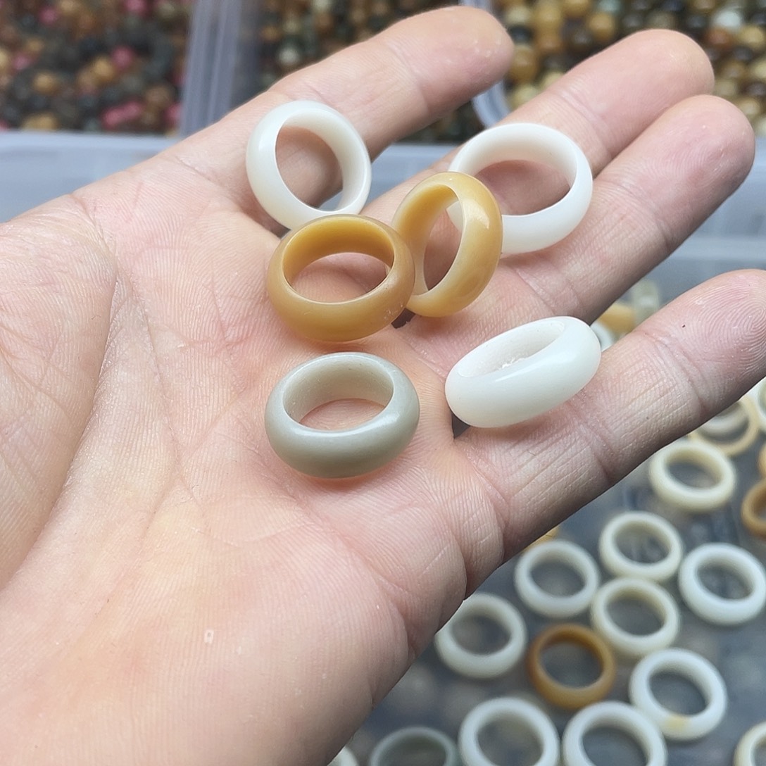 白玉菩提吊坠16➕微瑕跑环3颗➕灯牌宠3颗