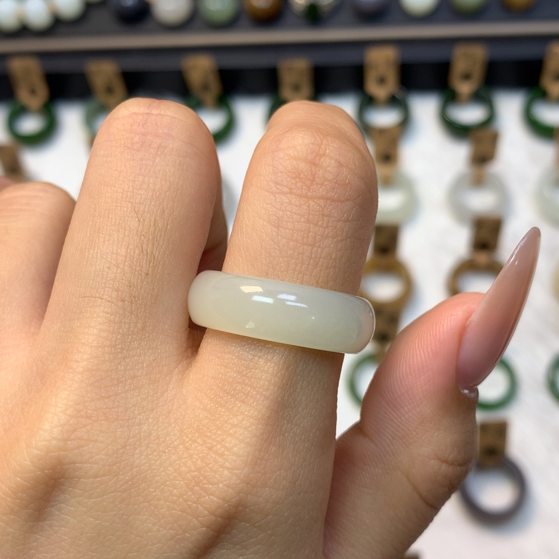 和田玉戒指未镶嵌