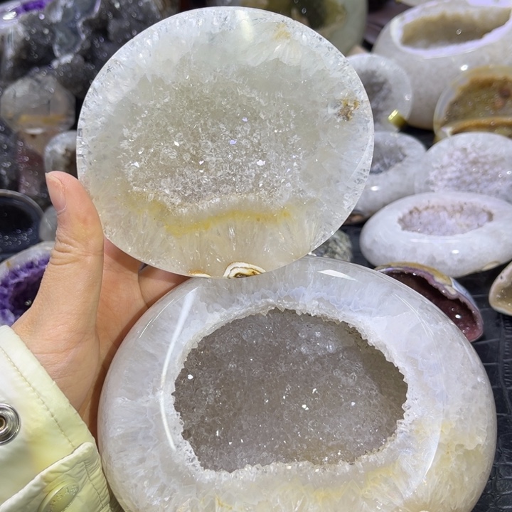 珠宝半成品水晶未镶嵌