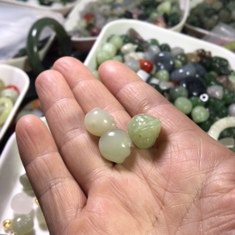 未镶嵌和田玉（糖玉）手机链涵*