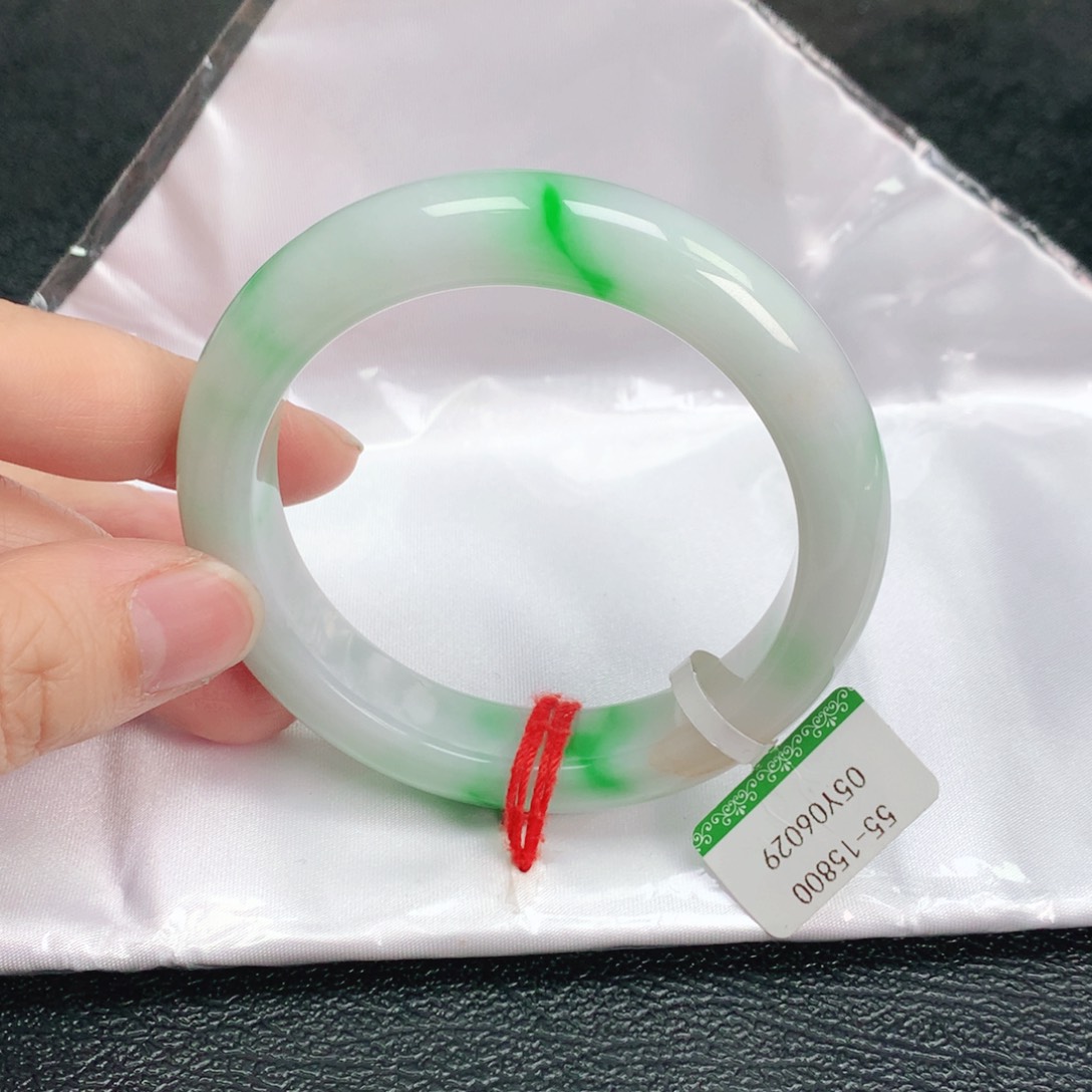 翡翠手镯未镶嵌55正