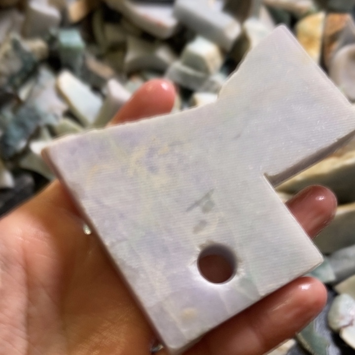 翡翠颈饰未镶嵌天然翡翠