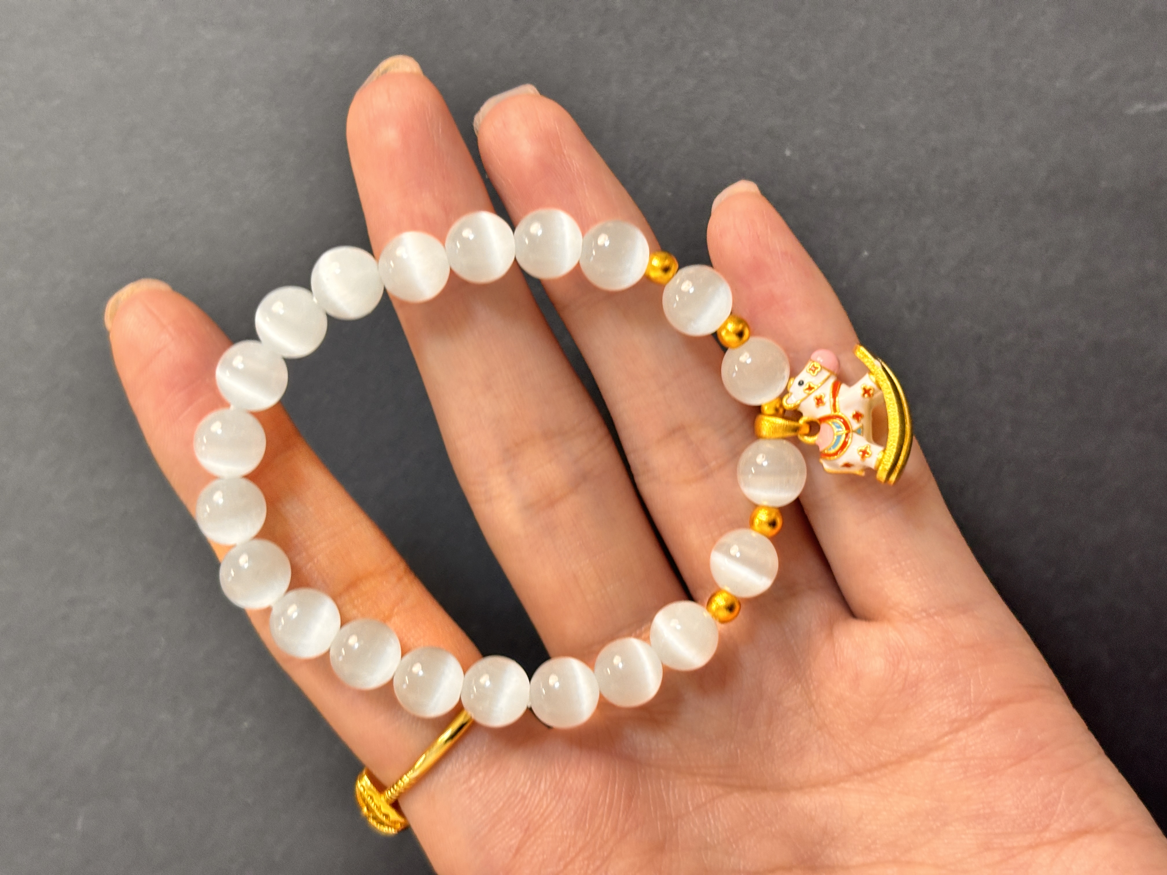 铜合金手链 珐琅彩摇摇马猫眼石手串生肖马圆珠手链串珠手饰轻奢