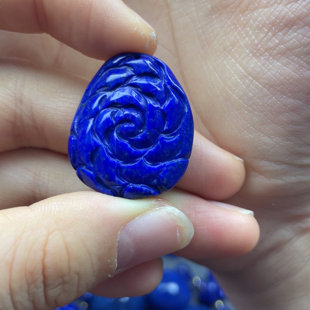 青金石未镶嵌花花吊坠