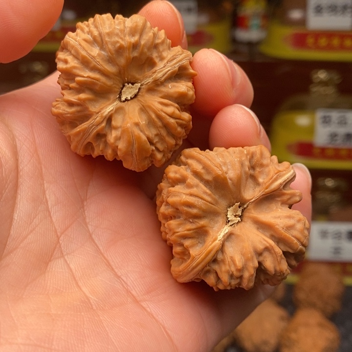 吊坠文玩核桃凹底