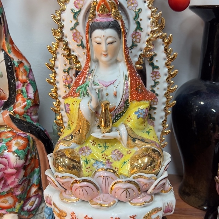 瓷片微瑕陶瓷。。。。。。。。。。。。。