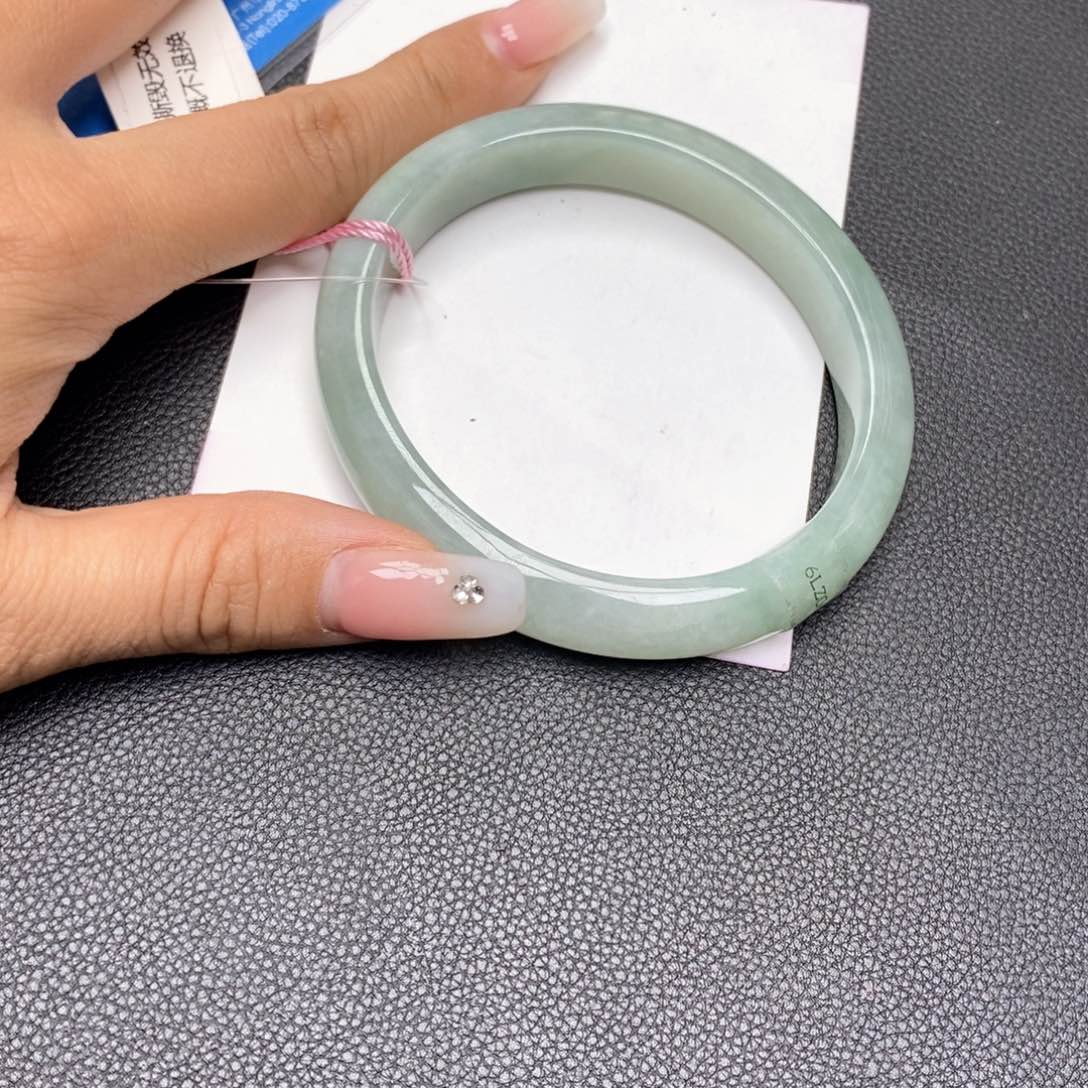 翡翠手镯未镶嵌61贵妃