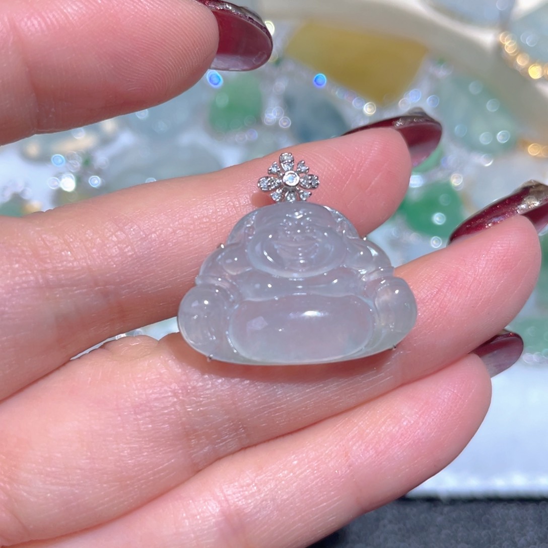 翡翠颈饰18K金镶嵌翡翠