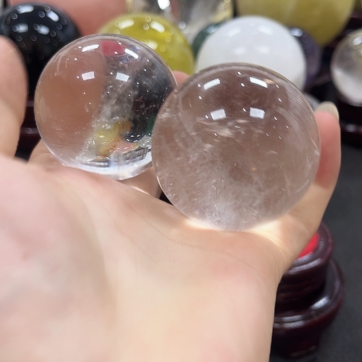 石材红****念天然白水晶球2个