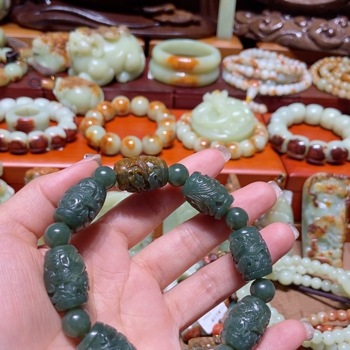 岫岩河磨玉（透闪石质玉）手链未镶嵌