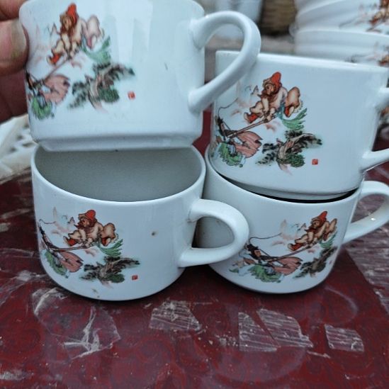库存微瑕三打白骨精杯子4个