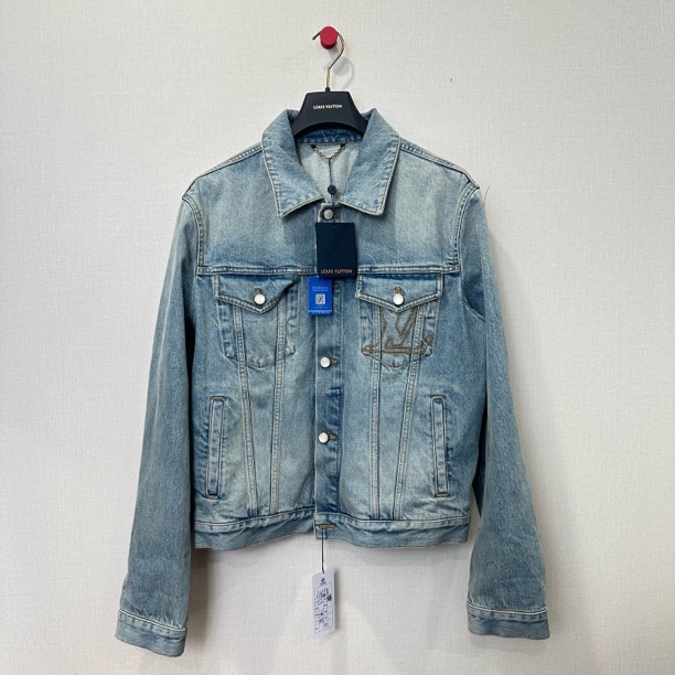 未使用 LouisVuitton/路易威登 25年牛仔外套 尺码：52  11663