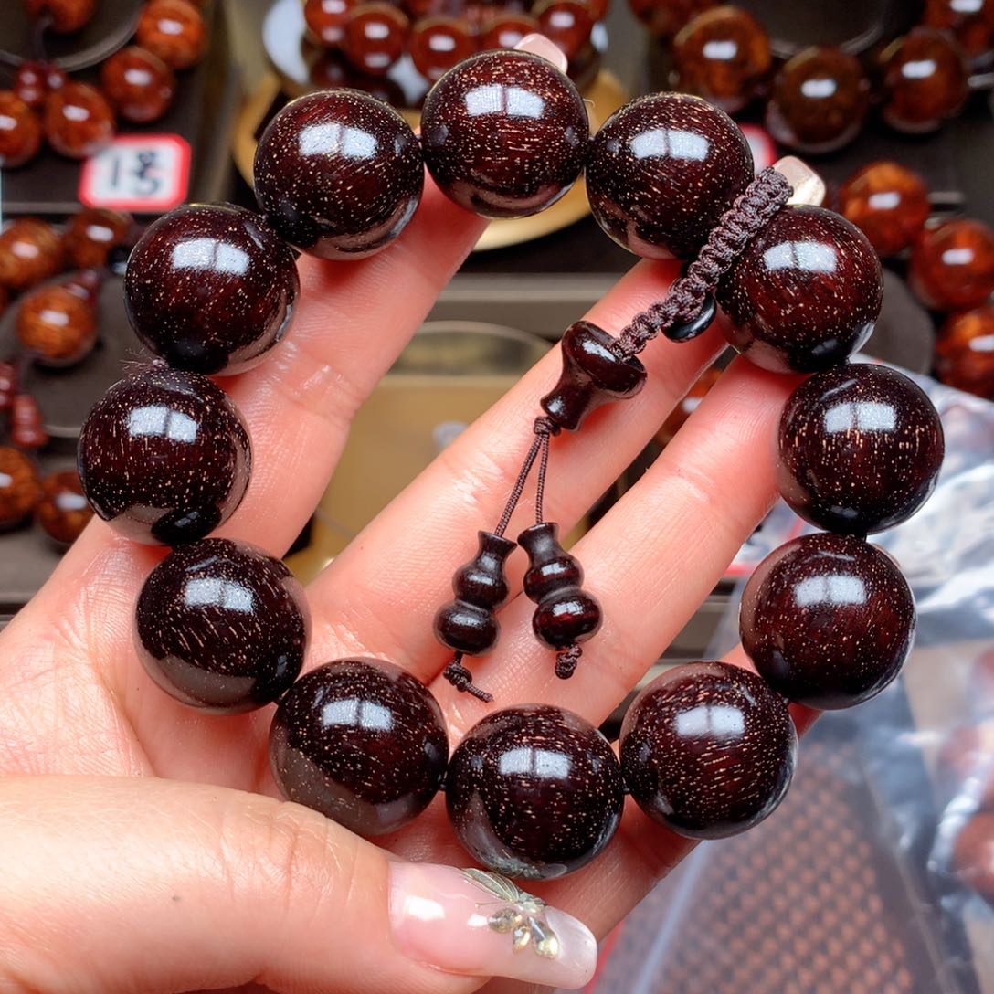 檀香紫檀（小叶紫檀）山**秀菲3w