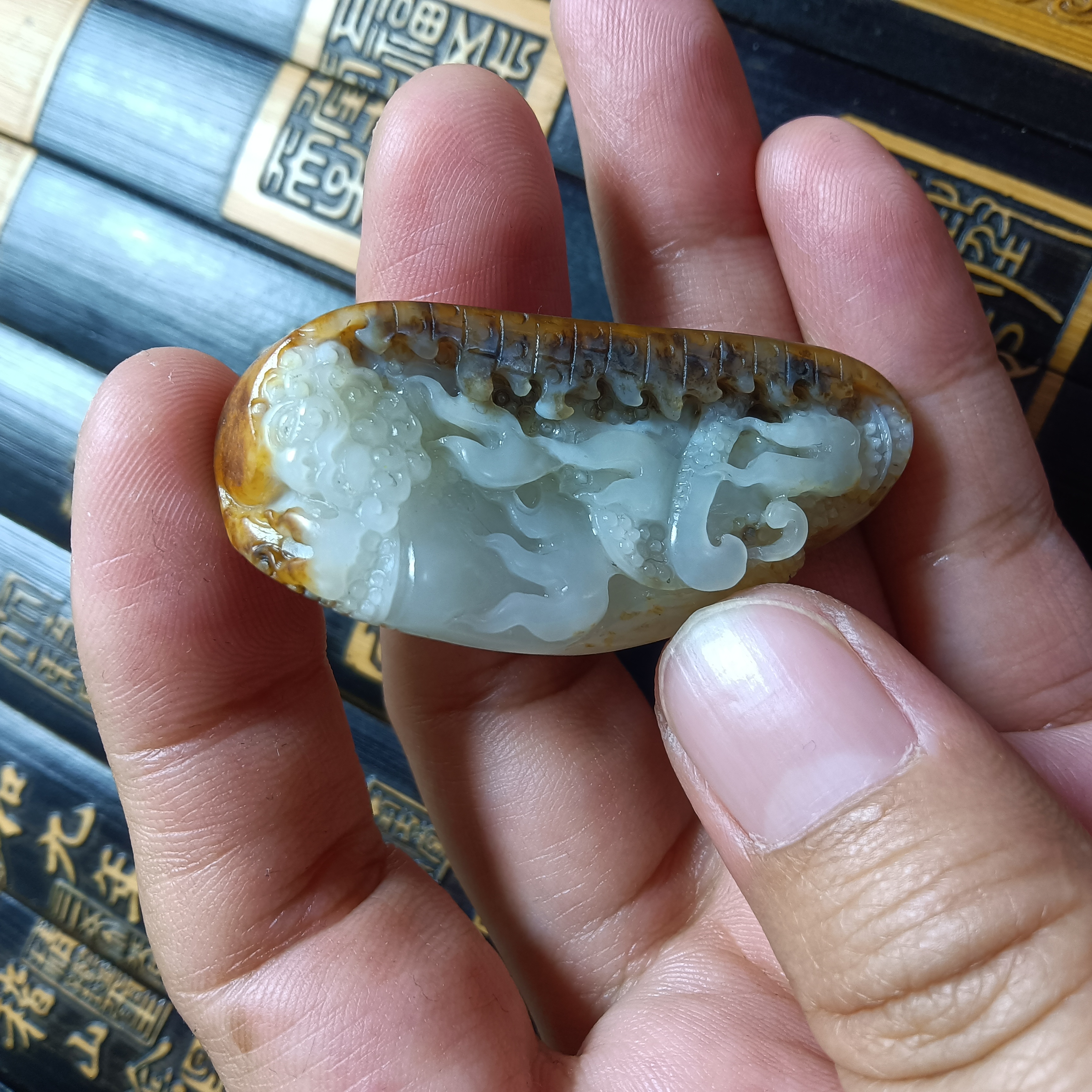 新疆和田玉吊坠达摩，手工雕刻料子细润揉光净货，天然无优化