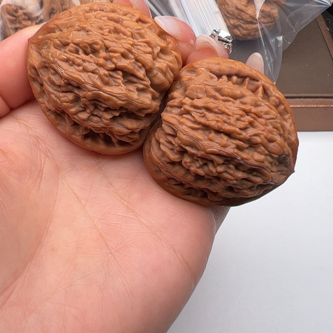 文玩核桃把件虎头王40丽