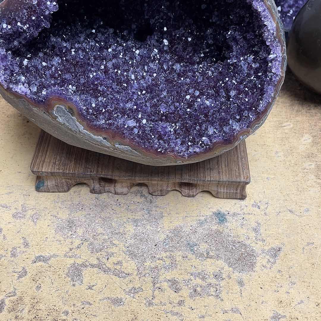 丽***妈未镶嵌紫晶大型摆件（非配饰）