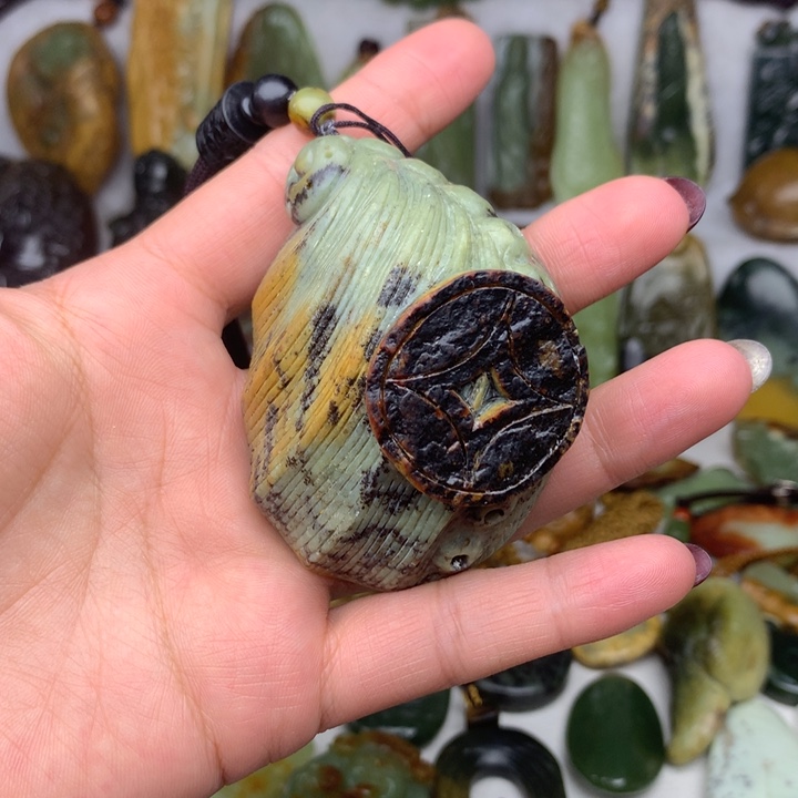 岫岩河磨玉（透闪石质玉）手把未镶嵌