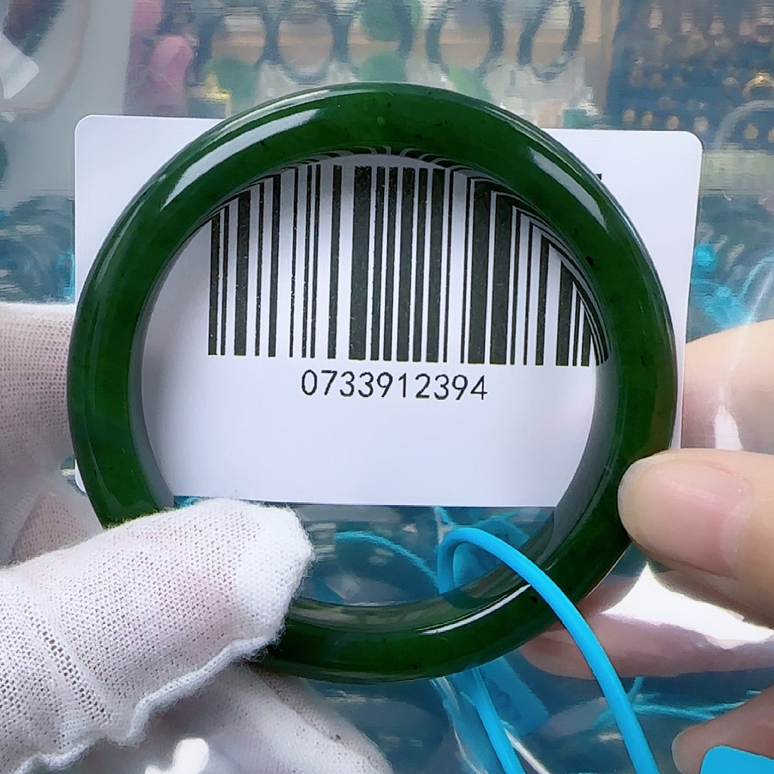 和田玉手镯未镶嵌微瑕58