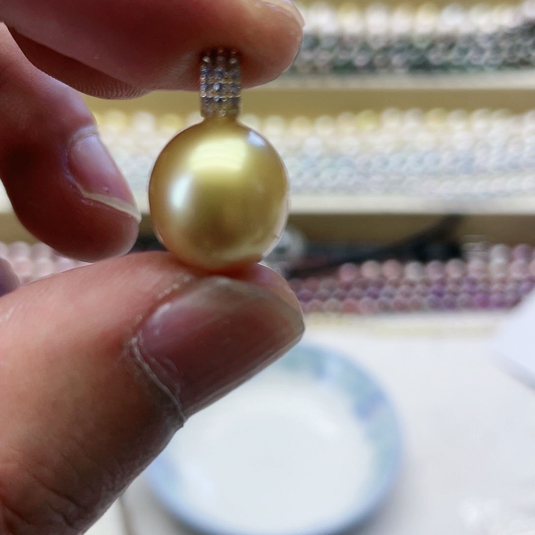 海水珍珠颈饰18K金镶嵌