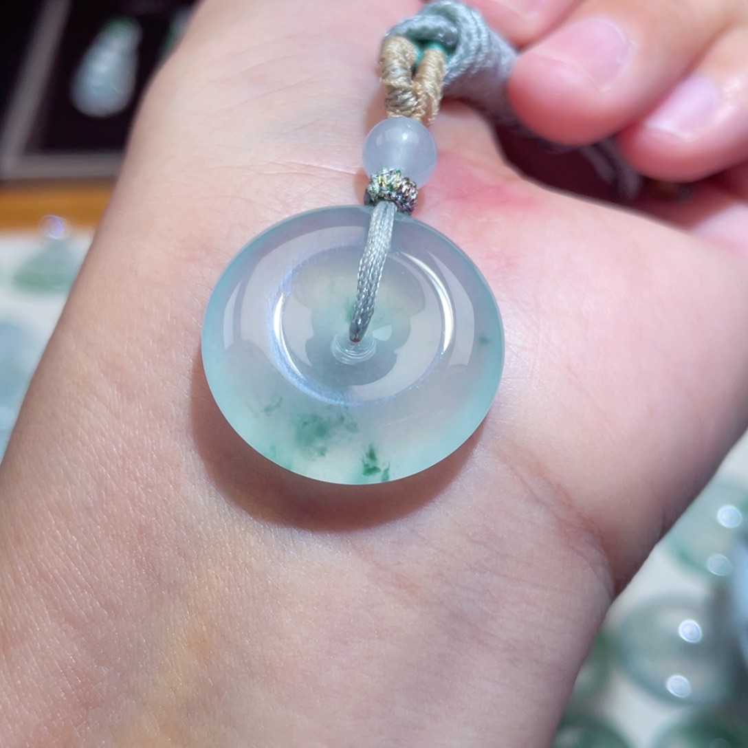 颈饰未镶嵌翡翠扣子